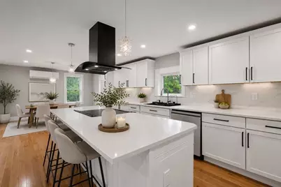 33 Milford St, Upton, MA 01568 - Photo 4