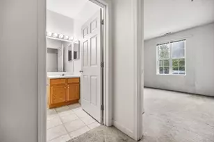 21 Hampshire Rd, Methuen, MA 01844 - Photo 18