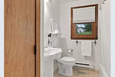 19 Pembroke St, Marlborough, MA 01752 - Photo 12
