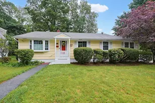 32 Saratoga Dr, Worcester, MA 01606 - Photo 2