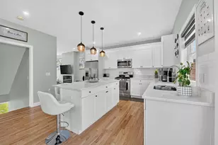 4 Jackson Rd, Chelmsford, MA 01863 - Photo 10