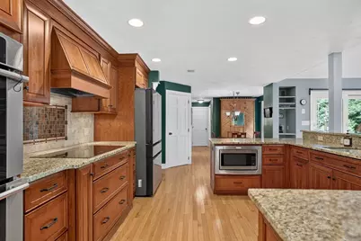 20 Chickadee Dr, Norfolk, MA 02056 - Photo 8
