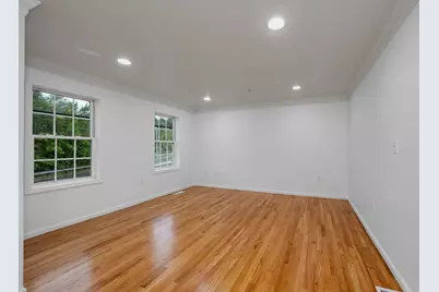 688 Gorham Street #688, Lowell, MA 01852 - Photo 8