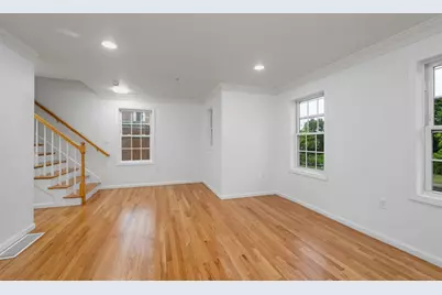 688 Gorham Street #688, Lowell, MA 01852 - Photo 10