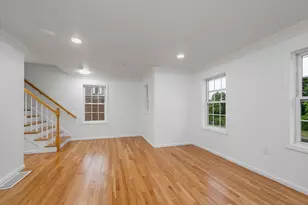 688 Gorham St, Lowell, MA 01852 - Photo 10
