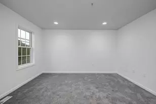 688 Gorham St, Lowell, MA 01852 - Photo 20