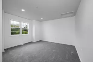 688 Gorham St, Lowell, MA 01852 - Photo 28