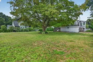 128 Mablin Ave, North Andover, MA 01845 - Photo 4