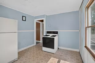 128 Mablin Ave, North Andover, MA 01845 - Photo 12