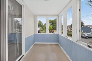 128 Mablin Ave, North Andover, MA 01845 - Photo 6