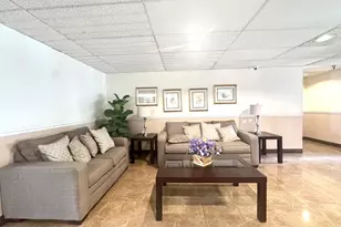 4975 Washington St, Boston, MA 02132 - Photo 18