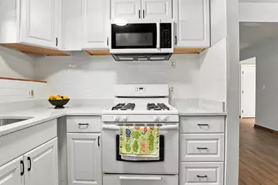 6 Venice Street #C2, Danvers, MA 01923 - Photo 4