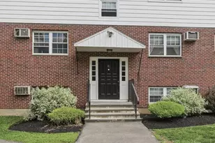 6 Venice St, Danvers, MA 01923 - Photo 2