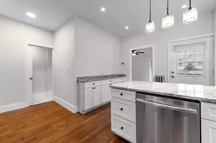 384 Adams St, Boston, MA 02122 - Photo 6