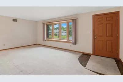 52 Thornton Road, Worcester, MA 01606 - Photo 2