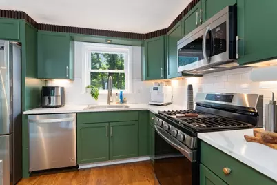 29 Clinton Ave, Saugus, MA 01906 - Photo 10