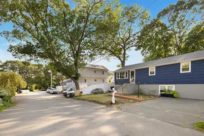 29 Clinton Ave, Saugus, MA 01906 - Photo 2
