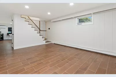 29 Clinton Ave, Saugus, MA 01906 - Photo 32