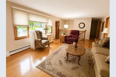 35 Dike Dr, Clinton, MA 01510 - Photo 8
