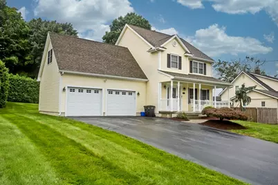 38 White Ave, East Longmeadow, MA 01028 - Photo 2
