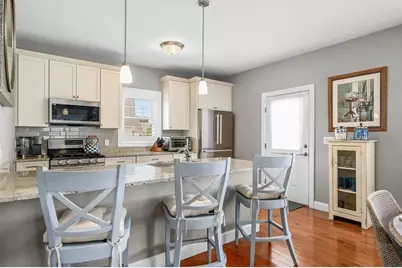 637 Gifford St #15B, Falmouth, MA 02540 - Photo 4