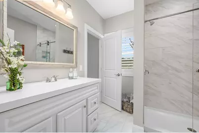 637 Gifford St #15B, Falmouth, MA 02540 - Photo 8