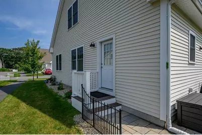637 Gifford St #15B, Falmouth, MA 02540 - Photo 26