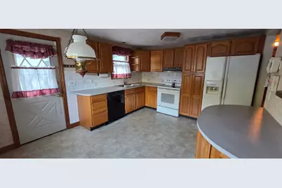 40 Border Rd, Holbrook, MA 02343 - Photo 4