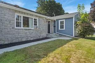 5 5th Ave, Dudley, MA 01571 - Photo 4