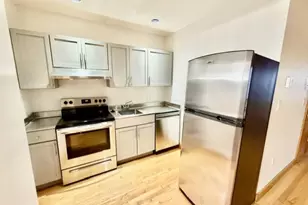 5 Thacher Ct, Boston, MA 02113 - Photo 4