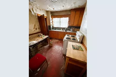84 Orchard St, Medford, MA 02155 - Photo 8