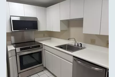 100 Fulton Street #2T, Boston, MA 02109 - Photo 2