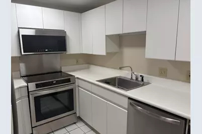 100 Fulton Street #2T, Boston, MA 02109 - Photo 2