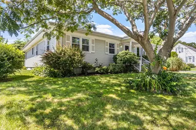 55 Evans St, Somerset, MA 02726 - Photo 4