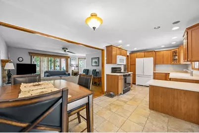 55 Evans St, Somerset, MA 02726 - Photo 8