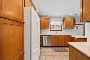 55 Evans St, Somerset, MA 02726 - Photo 12