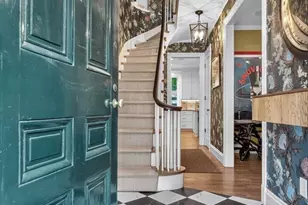 54 Pinckney St, Boston, MA 02114 - Photo 2