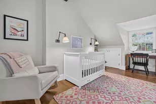 54 Pinckney St, Boston, MA 02114 - Photo 16