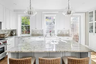 54 Pinckney St, Boston, MA 02114 - Photo 8