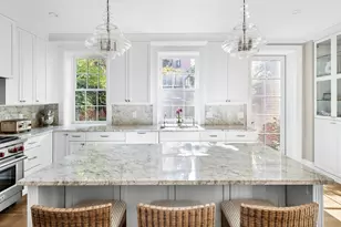 54 Pinckney St, Boston, MA 02114 - Photo 8