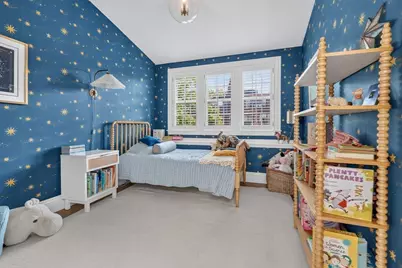 54 Pinckney St, Boston, MA 02114 - Photo 16