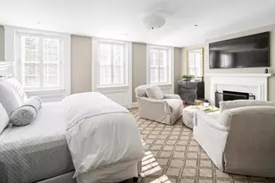 54 Pinckney St, Boston, MA 02114 - Photo 12