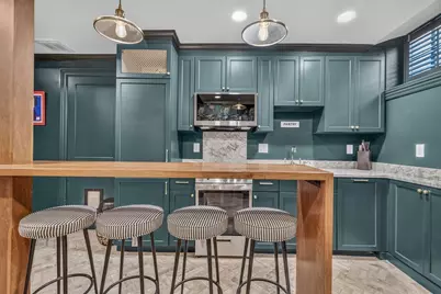 54 Pinckney St, Boston, MA 02114 - Photo 18