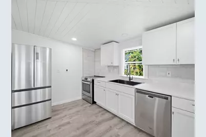 139 Spring St, Quincy, MA 02169 - Photo 6