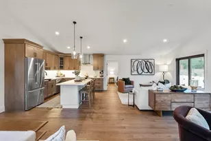 46 Sandwich Rd, Plymouth, MA 02360 - Photo 1