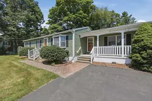 140 Crow Ln, Newburyport, MA 01950 - Photo 2