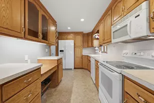 140 Crow Ln, Newburyport, MA 01950 - Photo 12