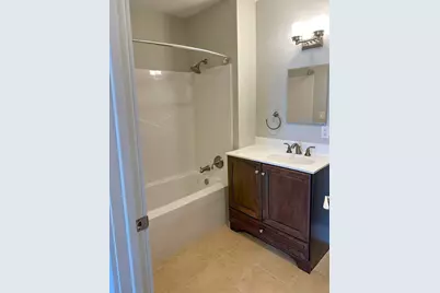 978 Worcester #411, Wellesley, MA 02482 - Photo 4
