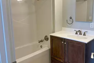 978 Worcester, Wellesley, MA 02482 - Photo 4