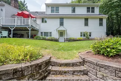 240 Meadow Wood Dr, Holden, MA 01520 - Photo 4